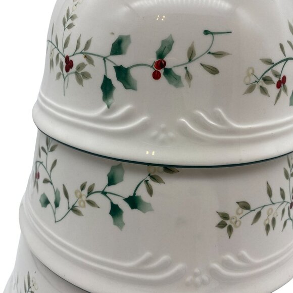 Pfaltzgraff Winterberry nesting bowls set of 3 Christmas mixing bowls ceramic - Picture 2 of 7